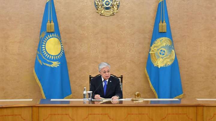 «Арандату мен фейкке жол бермеу маңызды». Президент ұшақ апатына қатысты кеңес өткізді