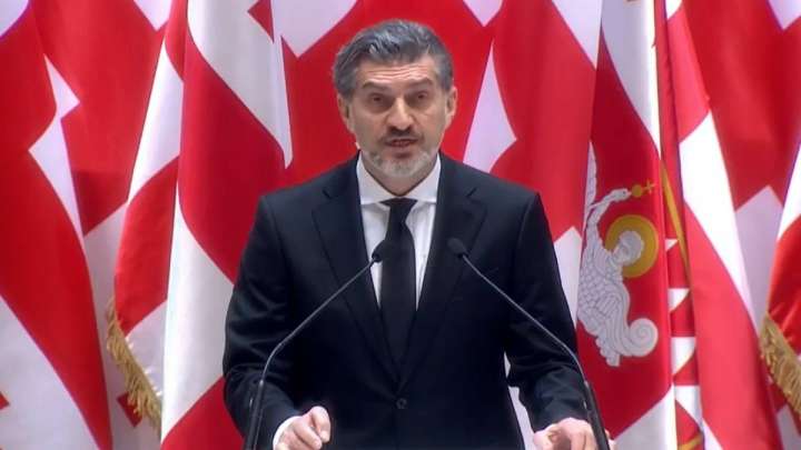 Михаил Кавелашвили Грузия парламентінде президенттік ант қабылдады