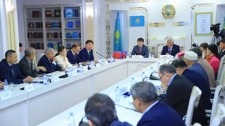 «Бүгілмес болат, сынбас семсер» кітабының тұсаукесері өтті