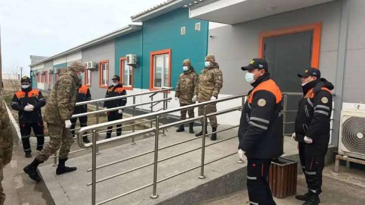 Ақтаудағы ұшақ апаты: Көз жұмған 3 маңғыстаулықтың отбасыларына қаржылай көмек берілді