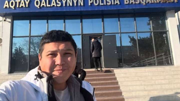 Ақтау маңындағы ұшақ апатын суретке түсірген блогер бостандыққа шықты