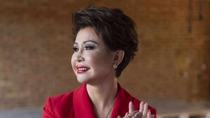 Роза Рымбаева өзін кедей әншілердің қатарына қосты