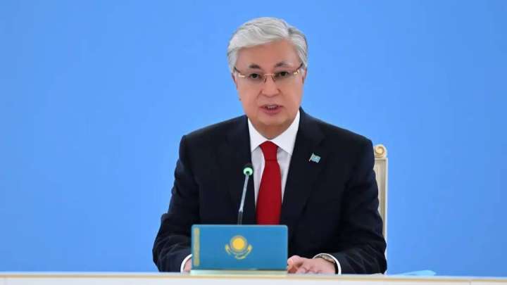 Мемлекет басшысы Қасым-Жомарт Тоқаев қазақстандықтарды Рождество мерекесімен құттықтады