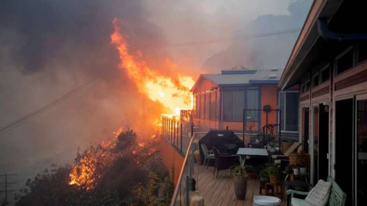 АҚШ-та алапат өрт болып жатыр