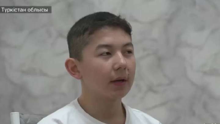 Роналдиньодан асып түсті. Түркістандық оқушы әлем рекордын жаңартпақ