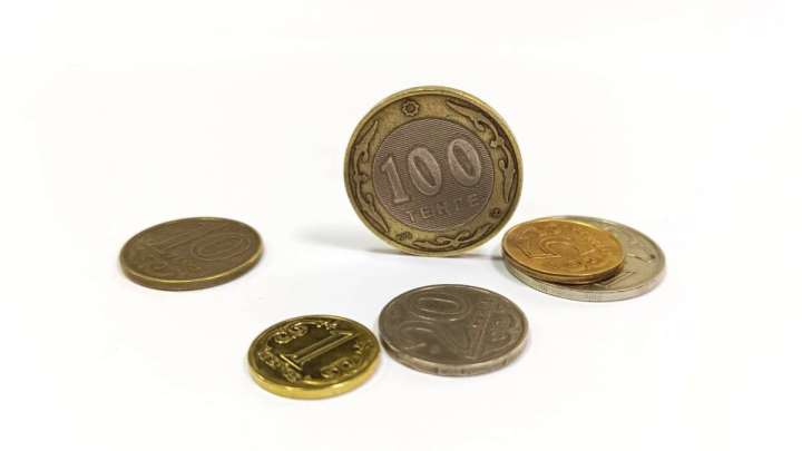 СҚО-да лауазымды тұлғалар қызметкерлердің 2 млн теңге жалақысын ұстап қалған