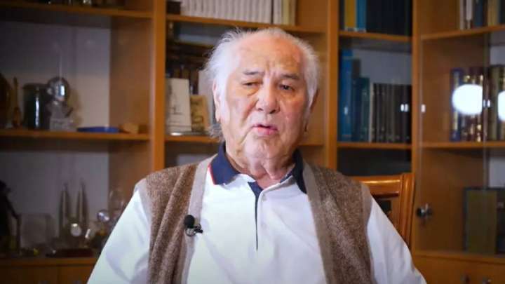 «Келіспеген кездеріміз болды, онда тұрған ештеңе жоқ». Дулат Исабеков Мағауиннің отбасына көңіл айтты