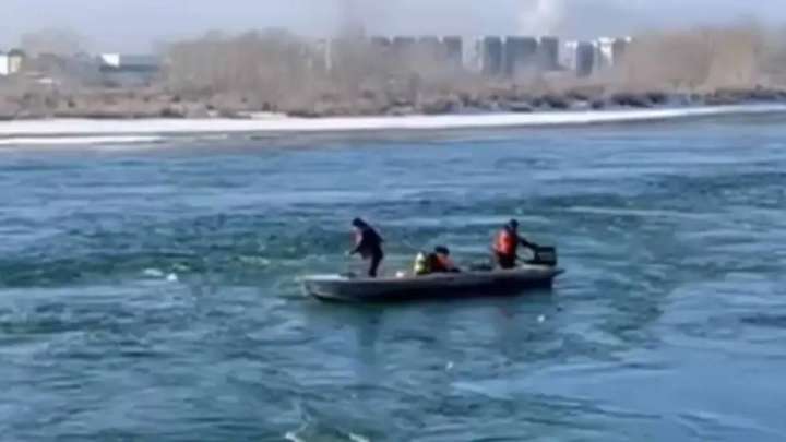 Семейде өзенге құлаған көлік: тағы бір жолаушының мәйіті табылды