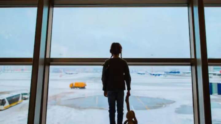 Қыз баланы әуежайда қалдырып кету оқиғасы:  Air Astana 5 млн теңге төлейді