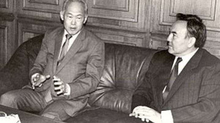 Ли Куан Ю әлемі