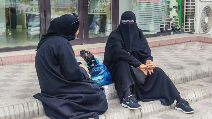 Қырғызстанда бетті жабатын киім киюге тыйым салынды