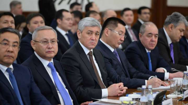 «Бюджет тапшылығы бар»: Тоқаев инвестиция тартуды тапсырды