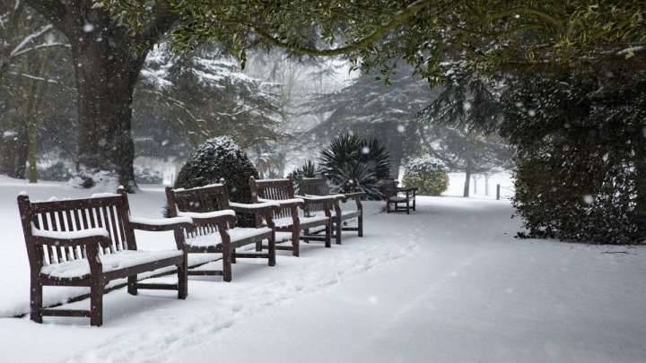 Отадан кейін қар тазалаған. Үш баланың анасы қайтыс болды