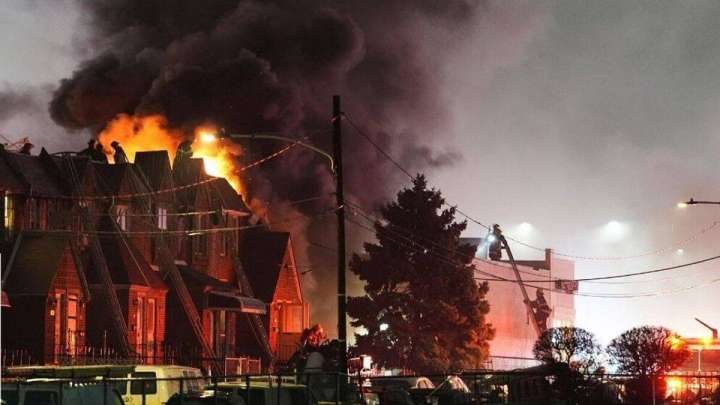 АҚШ-та тұрғын үйлерге ұшақ құлады