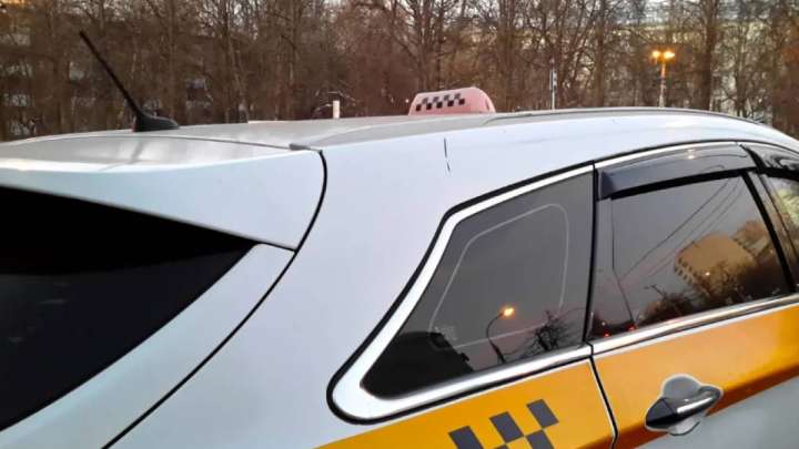 Көлікте шылым шегіп, жүргізушіні соққыға жыққан. Тергеу басталды