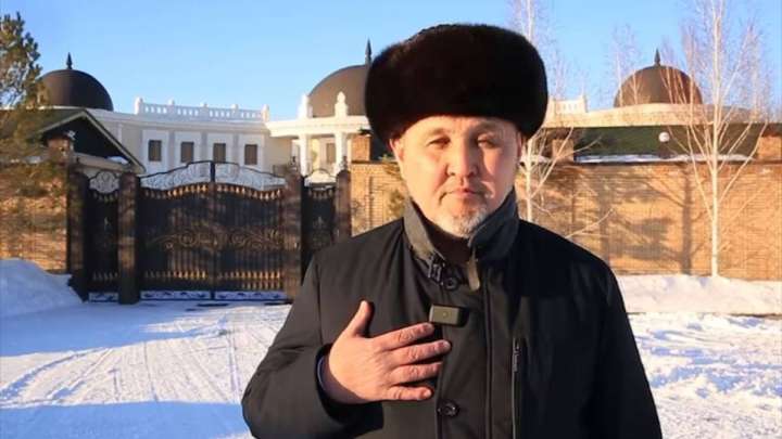 «Төрт әйелі бар имамның үйі». Астанадағы зәулім сарайдың шын иесі анықталды