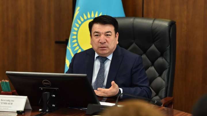 Қандай пәндердің мұғалімдері әлсіз? Министр Бейсембаев ұстаздардың осал тұсын айтты