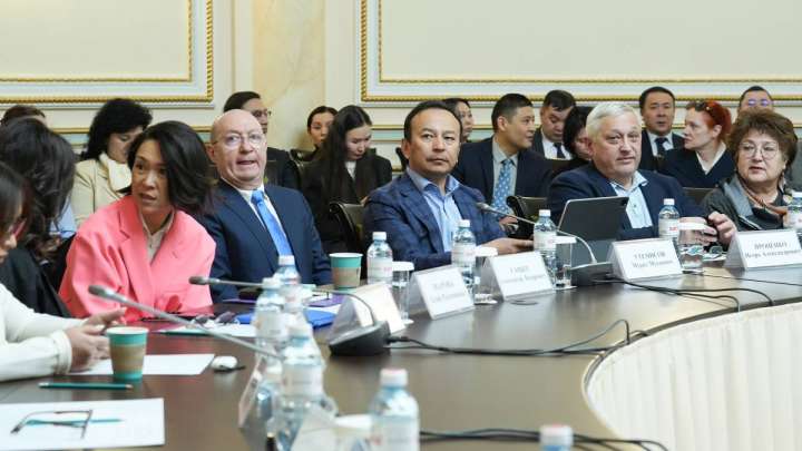 Жұманғарин Алматыда ҚҚС бойынша бизнес өкілдерімен кездесті