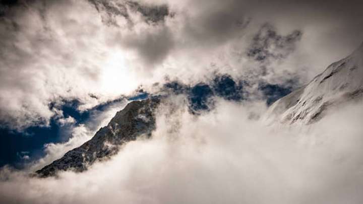 Қазгидромет ескертеді: Жел мен тұман күшейеді