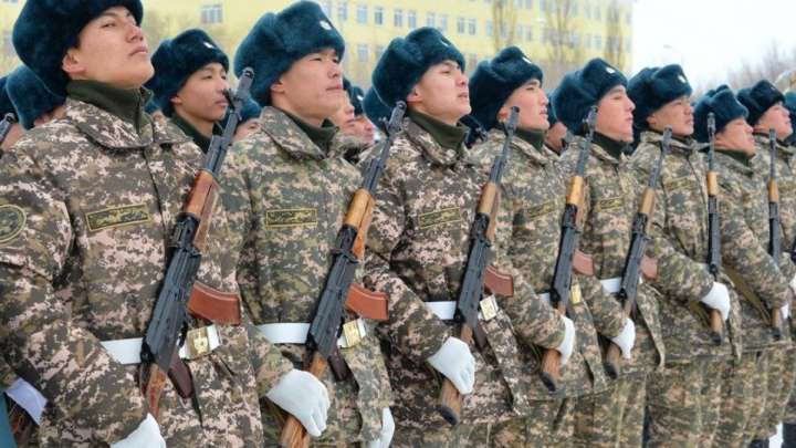 Тоқаев әскери қызметке шақыру туралы Жарлыққа қол қойды