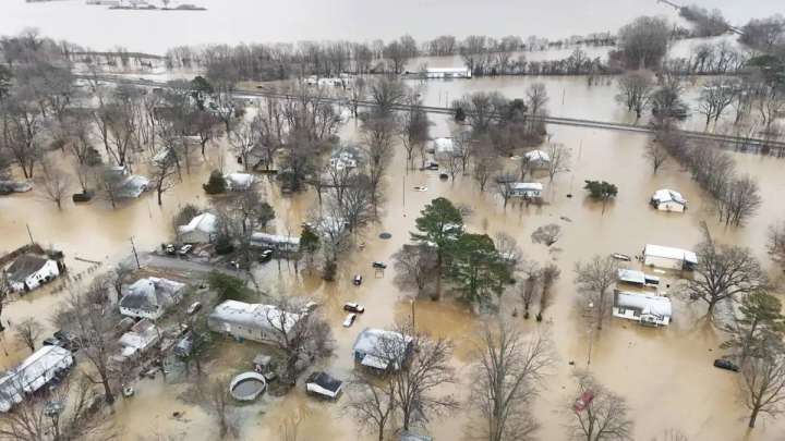 АҚШ-тағы алапат су тасқыны: Бірнеше адам қаза тапты