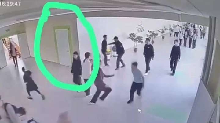 Павлодарда мектеп күзетшісі мас күйінде оқушыны ұрған