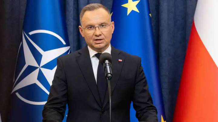 Дуда: АҚШ Польшадағы әскерін қысқартпайды