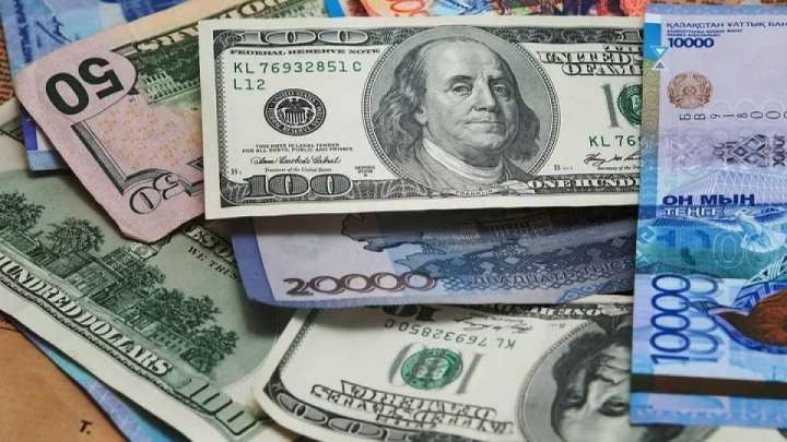 Доллар 500 теңгеден төмен түсті