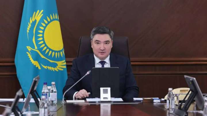 Олжас Бектенов: Мемлекеттік аппараттағы артық шығындарды цифрландыру арқылы қысқарту керек