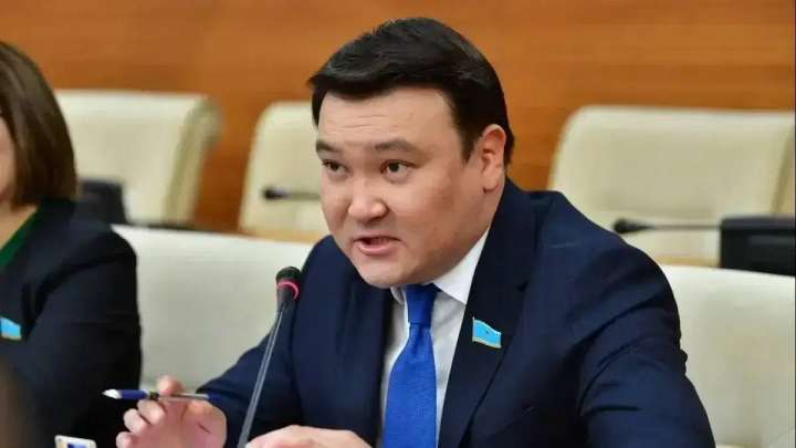 Айтатын сылтау көп. Мақсат Толықбай фонограммамен ән айтуға тыйым салуды ұсынды