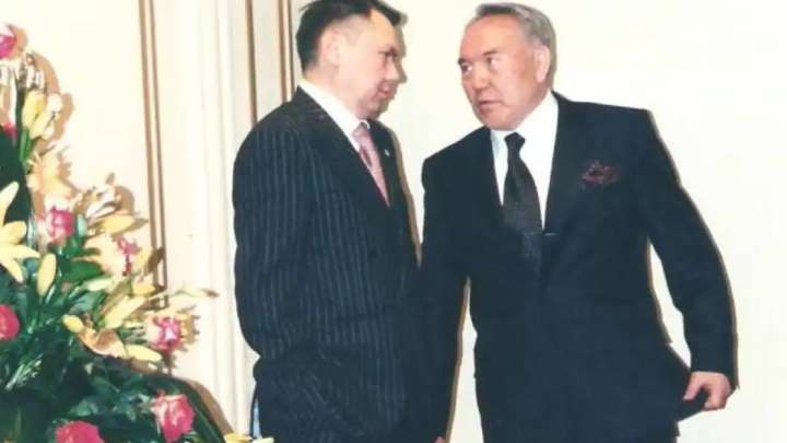 Рахат Әлиев Назарбаевтың сөзіне мырс етіп күлетін - Рахман Омар