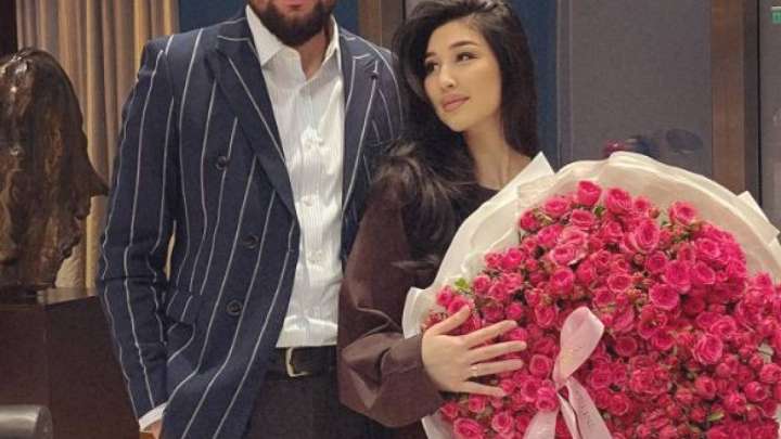 «Ерке Есмахан қуанған шығар»: Раймның бұрынғы сүйіктісіне ұсыныс жасалды