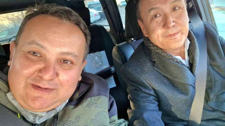 Әнші Рамазан Стамғазиев такси жүргізушісі болып жүр