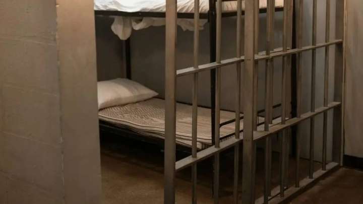 947 миллион теңге жымқырған экс-депутат қамауға алынды