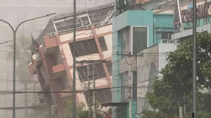 Таиландта жойқын зілзаладан зәулім ғимарат опырылды