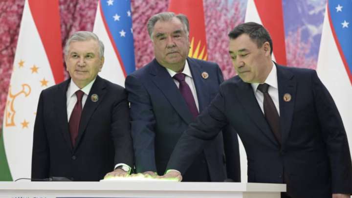 Шекара туралы құжат: Қырғызстан, Өзбекстан мен Тәжікстан президенттері кездесті