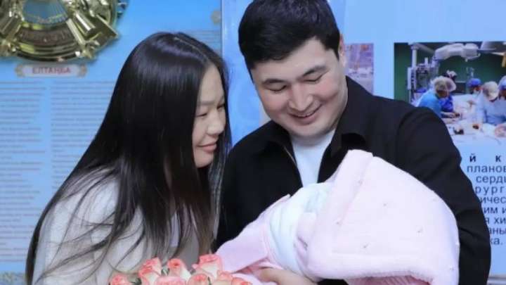 Шавкат Рахмоновтың қарындасы ана атанды