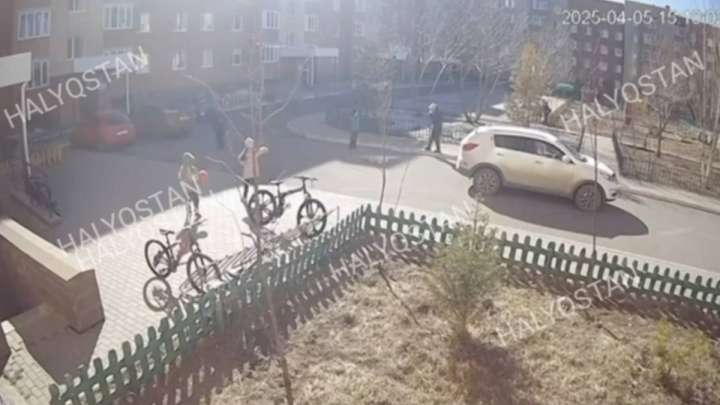 Қосшыда екі жасар қыз көлік астында қалып, көз жұмды