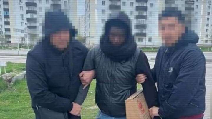 Есірткі сатқан футболшы мен актер ұсталды