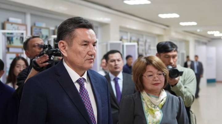 ШҚО әкімі жас ғалымдарды Ғылым күнімен құттықтады