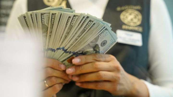 Елімізде доллар арзандай түсті