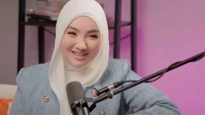 Фариза Төреәлі күйеуімен қалай танысқанын еске алды