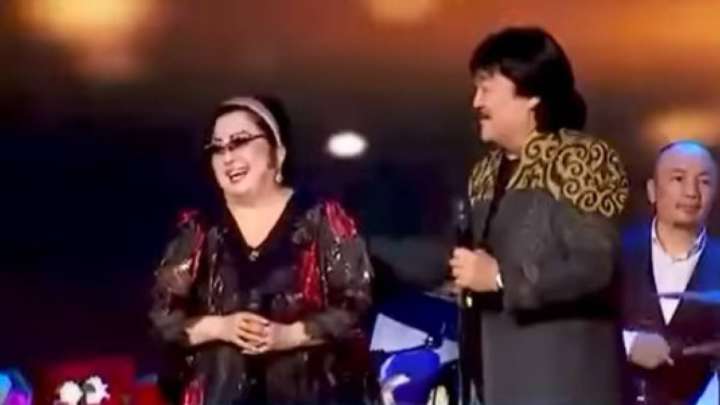 «Сембек екеумізге арнап жазылған»: Мақпал Жүнісова хит әннің шығу тарихын айтып берді