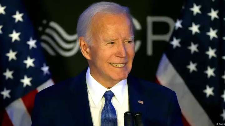 Байден биліктен кеткеннен кейін Трамптың саясатын алғаш рет сынады