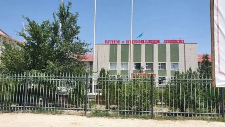 «Қызғаныш». Жаңөзенде шетелге оқуға түскен жасөспірімді сыныптастары ұрып тастады