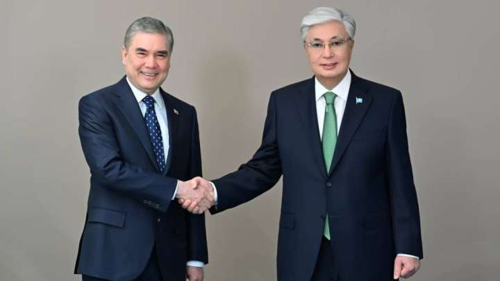 Тоқаев Гурбангулы Бердімұхамедовпен бейресми кездесу өткізді