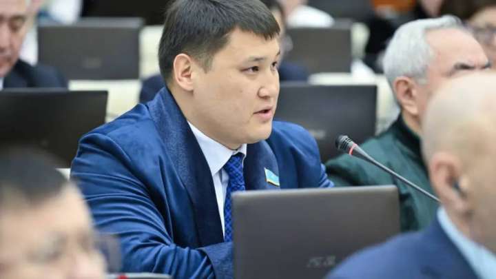 "Қылмыскерді ұстауға жүргізуші көмектесті": Берденовке жасалған шабуылдың мән-жайы айтылды