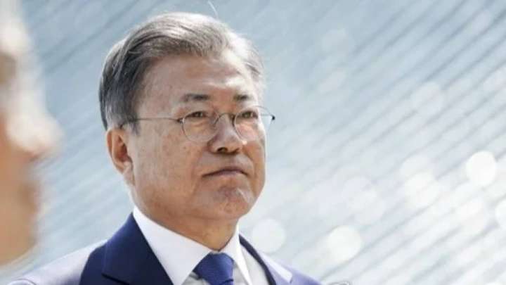 Бұрынғы президент пара алды деген күдікке ілінді