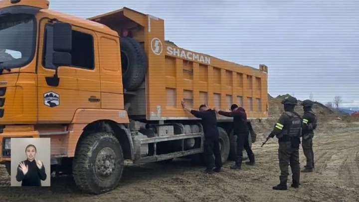 Елімізде рұқсатсыз алтын өндірген компания басшылары ұсталды