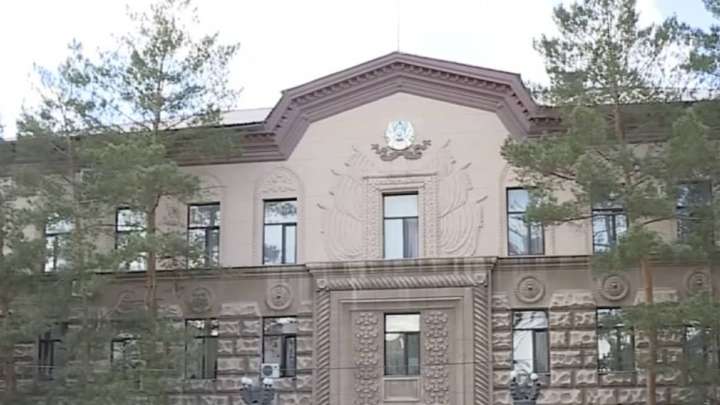 Қарағандыда асырап алған жетім балаларды қорлаған отбасы сотталып жатыр